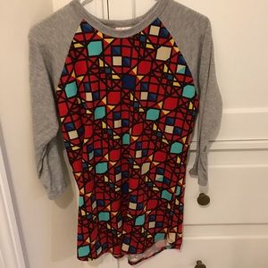 VERY SOFT LulaRoe top! Super cute!